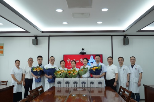 （20260819区中医医院）暖心慰问，致敬生命守护者3.jpg